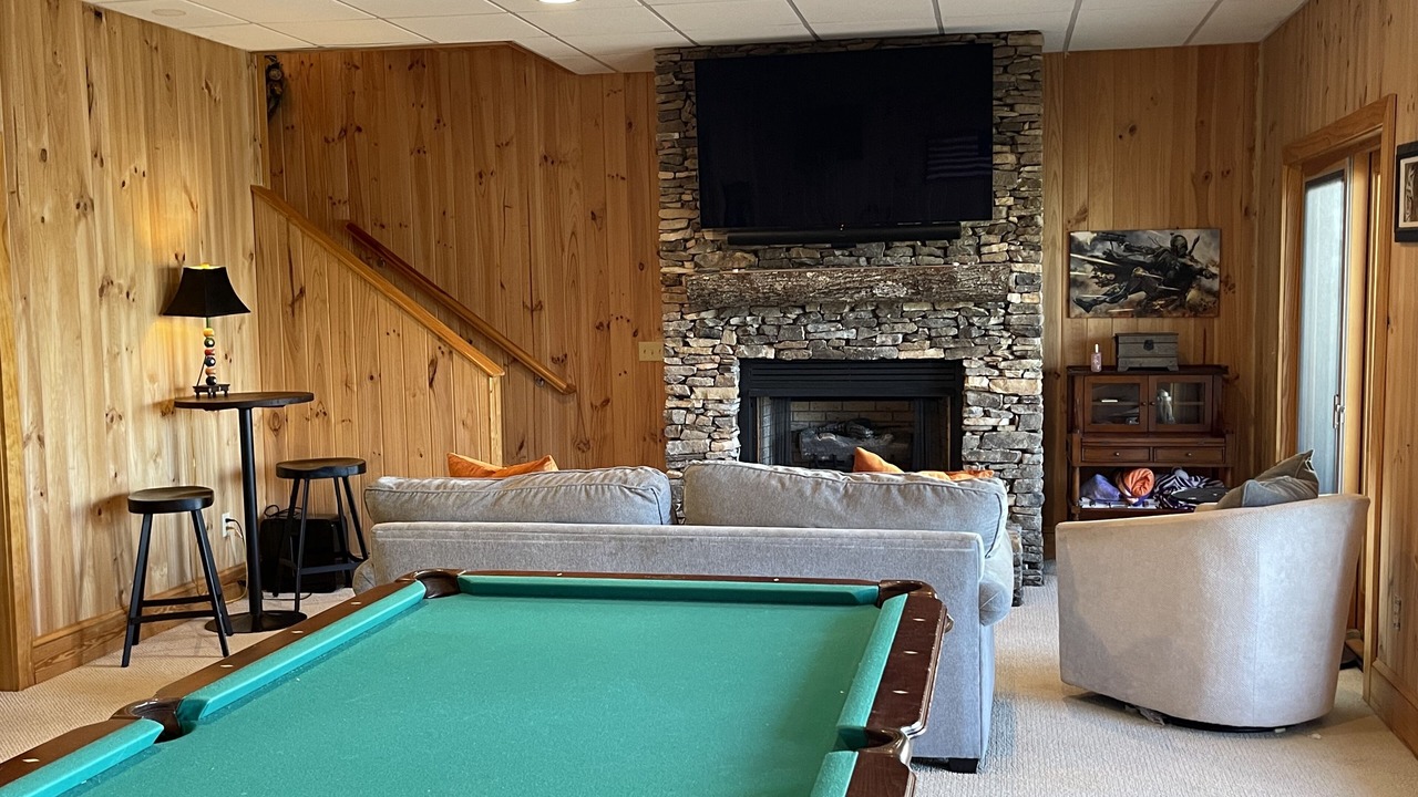 Photo of Livingroom in Six Mile