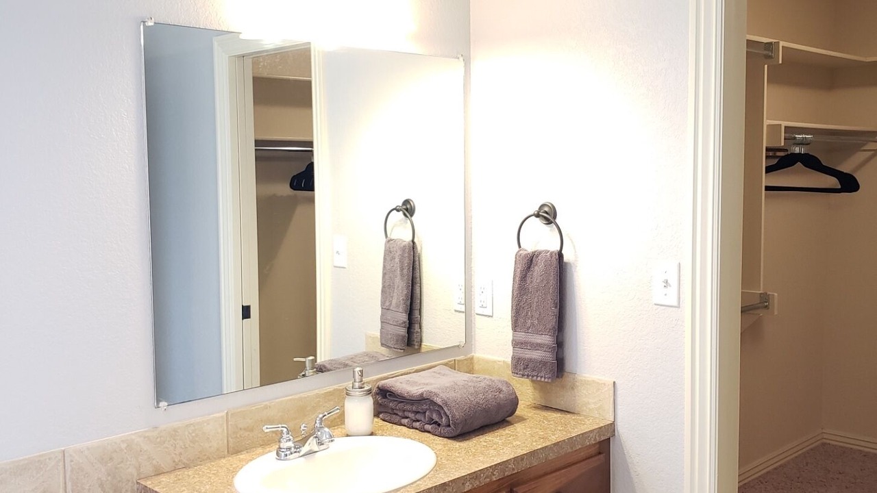 Photo of Bathroom in Barling