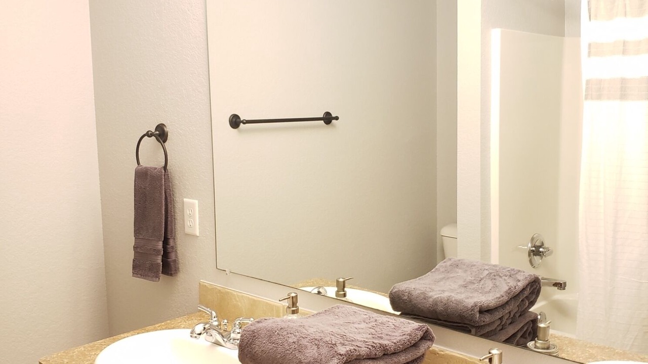 Photo of Bathroom in Barling