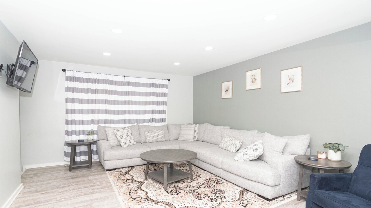 Photo of Livingroom in Dearborn