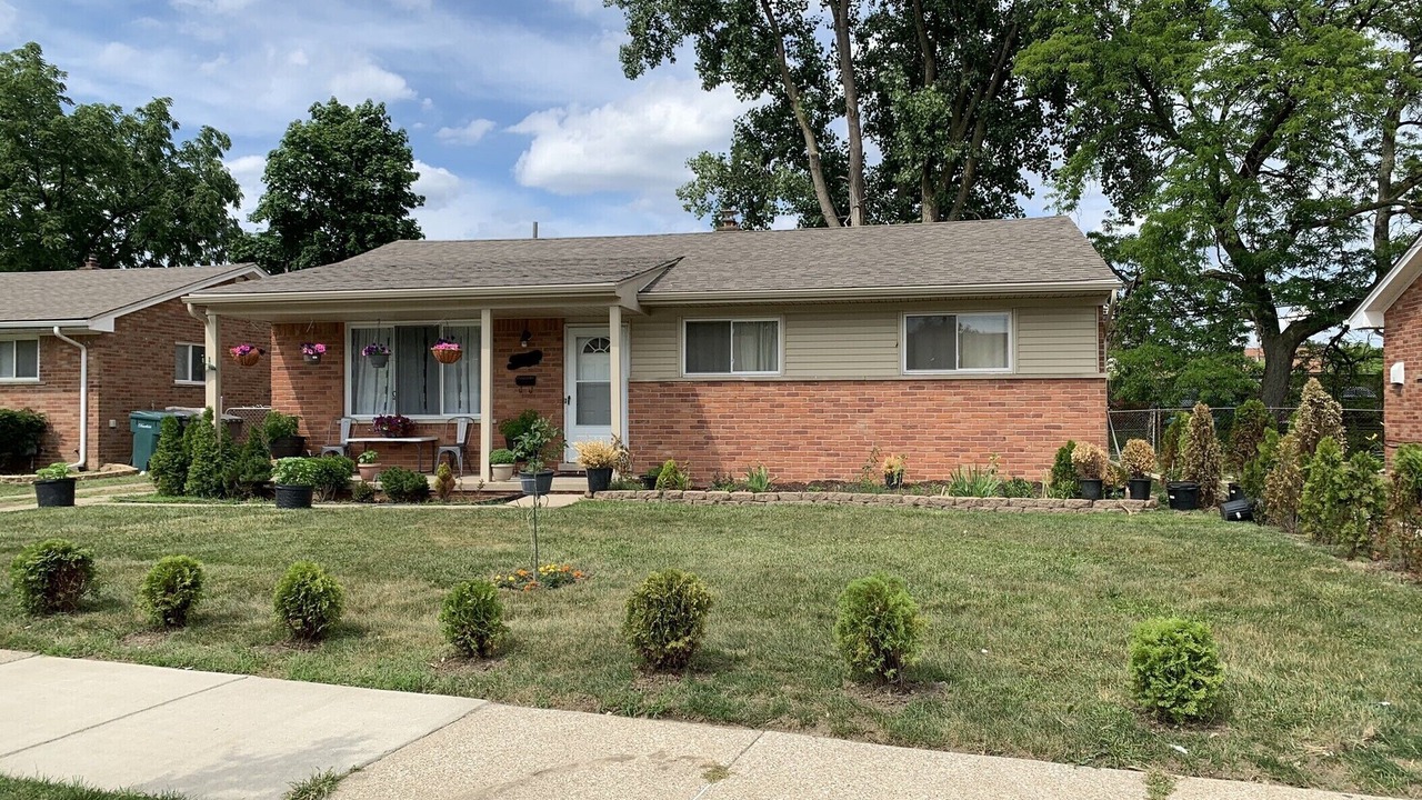 Photo of Outdoor in Dearborn