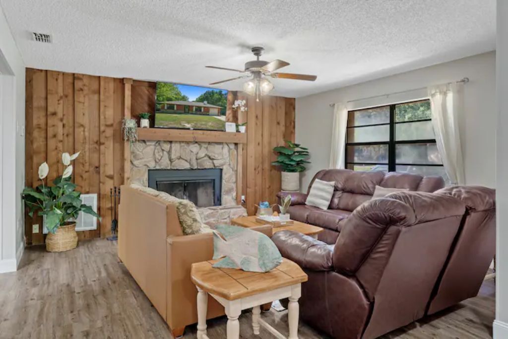 Photo of Livingroom in Meadowcrest