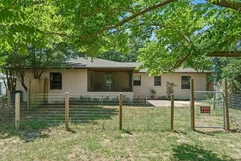Photo of Outdoor in Meadowcrest