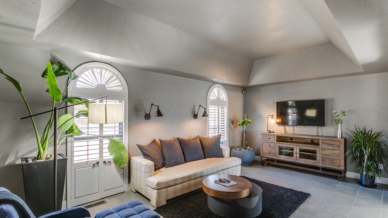 Photo of Livingroom in Central Oklahoma City