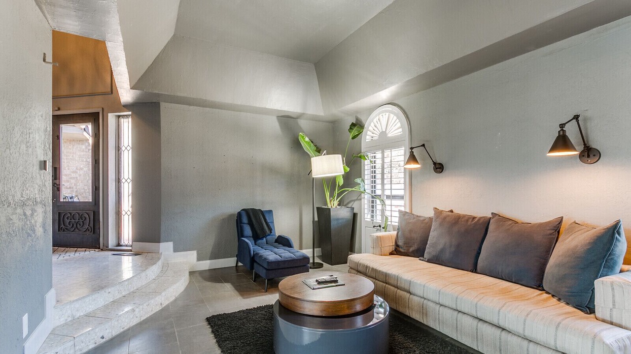 Photo of Livingroom in Central Oklahoma City