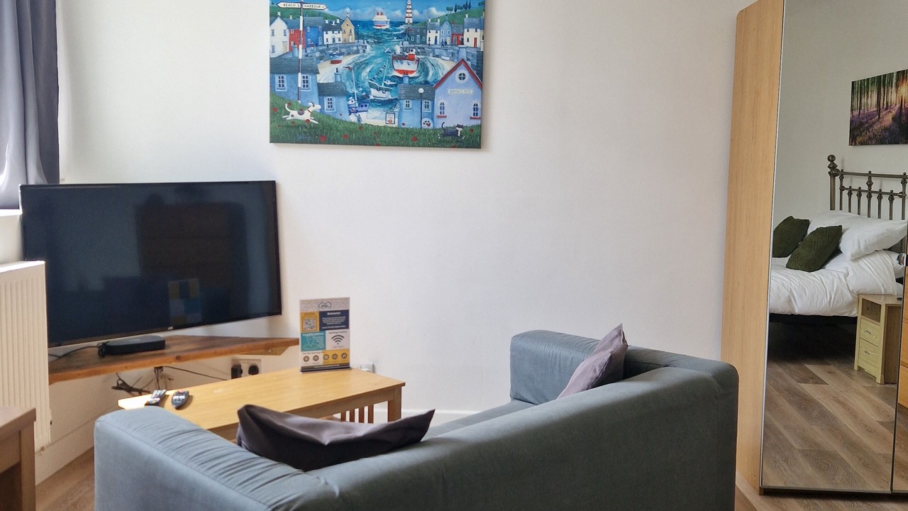 Photo of Livingroom in Exeter