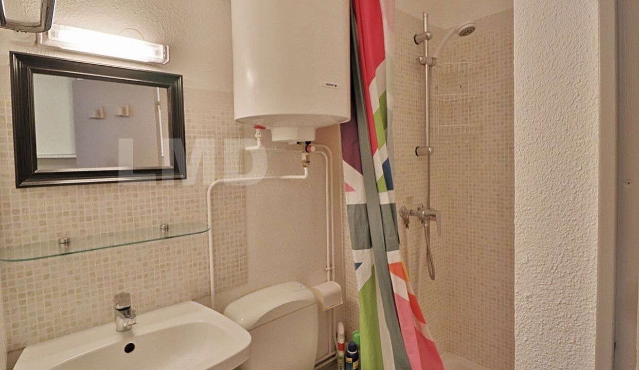 Photo of Bathroom in Lamalou-les-Bains