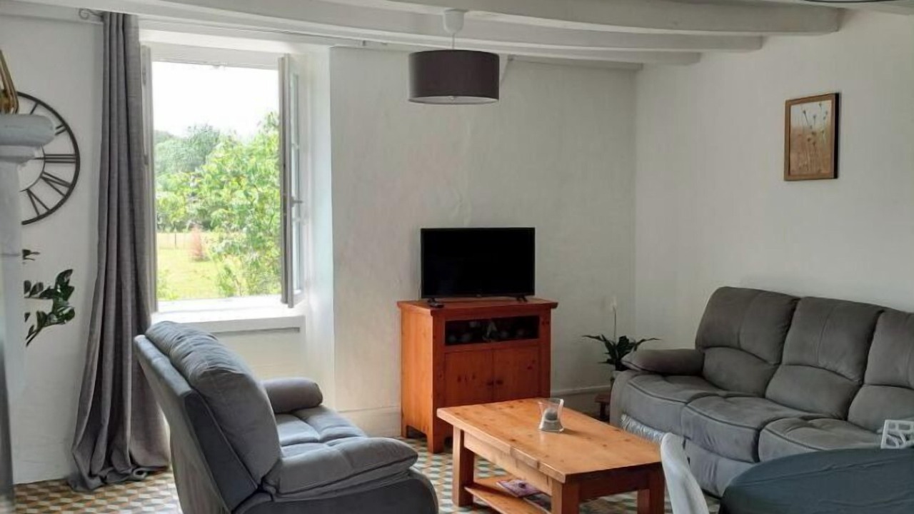 Photo of Livingroom in Murs-Erigne