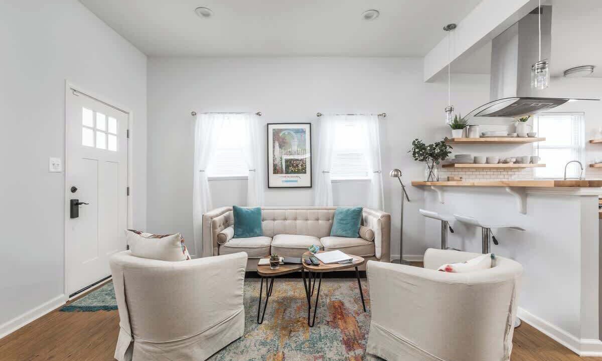 Photo of Livingroom in Fountain Square