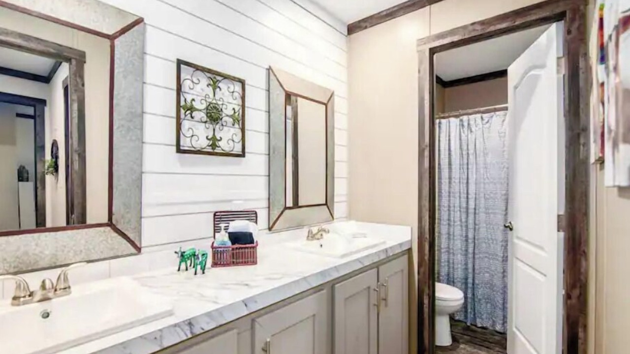 Photo of Bathroom in Trinity