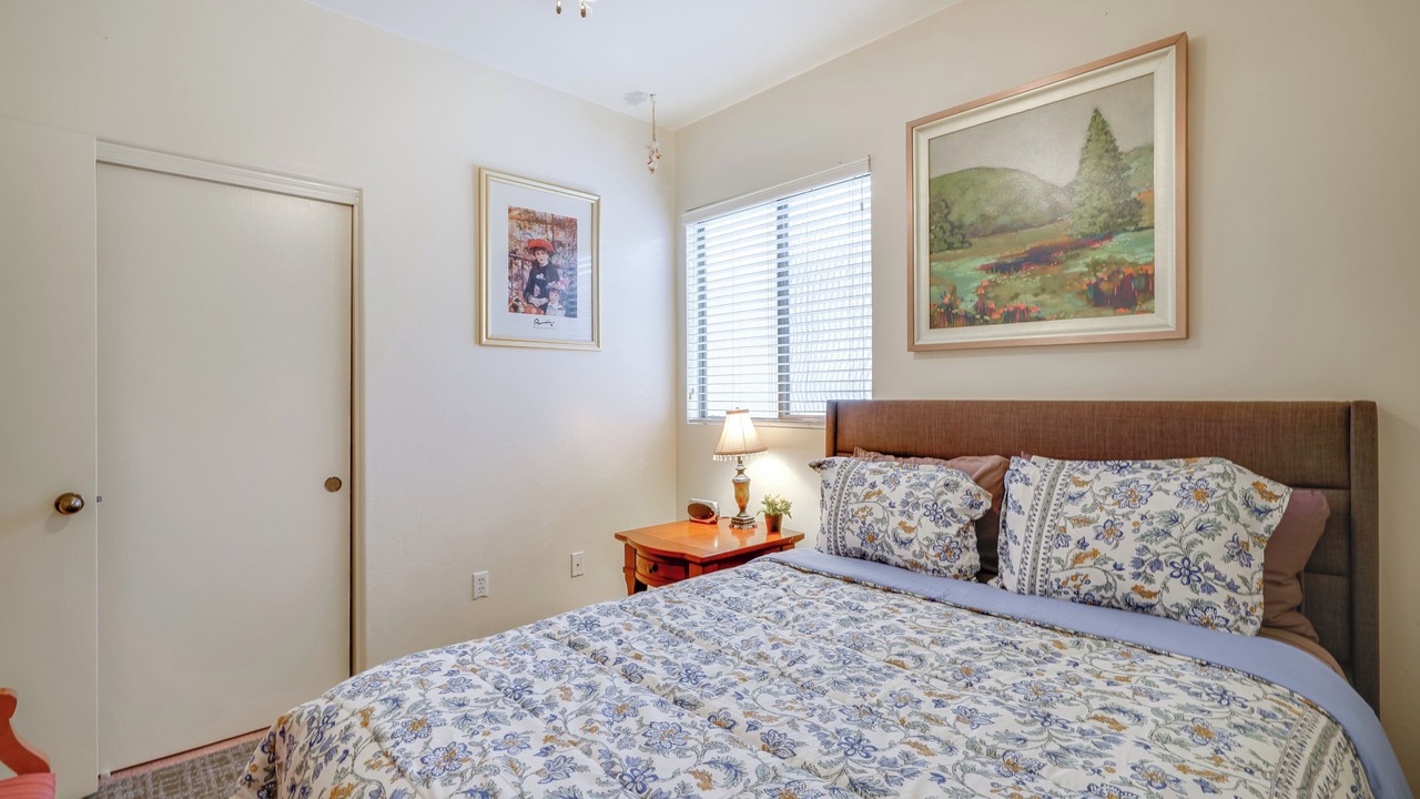 Photo of Bedroom in Green Valley