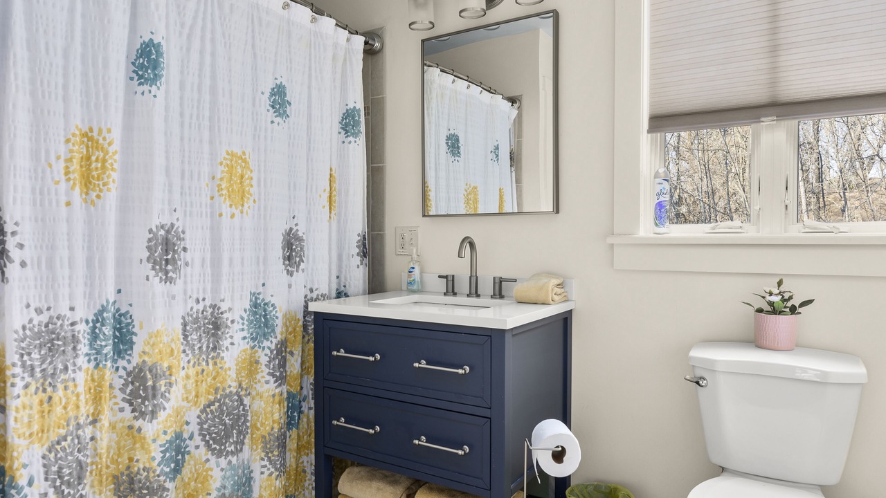 Photo of Bathroom in Jefferson Heights