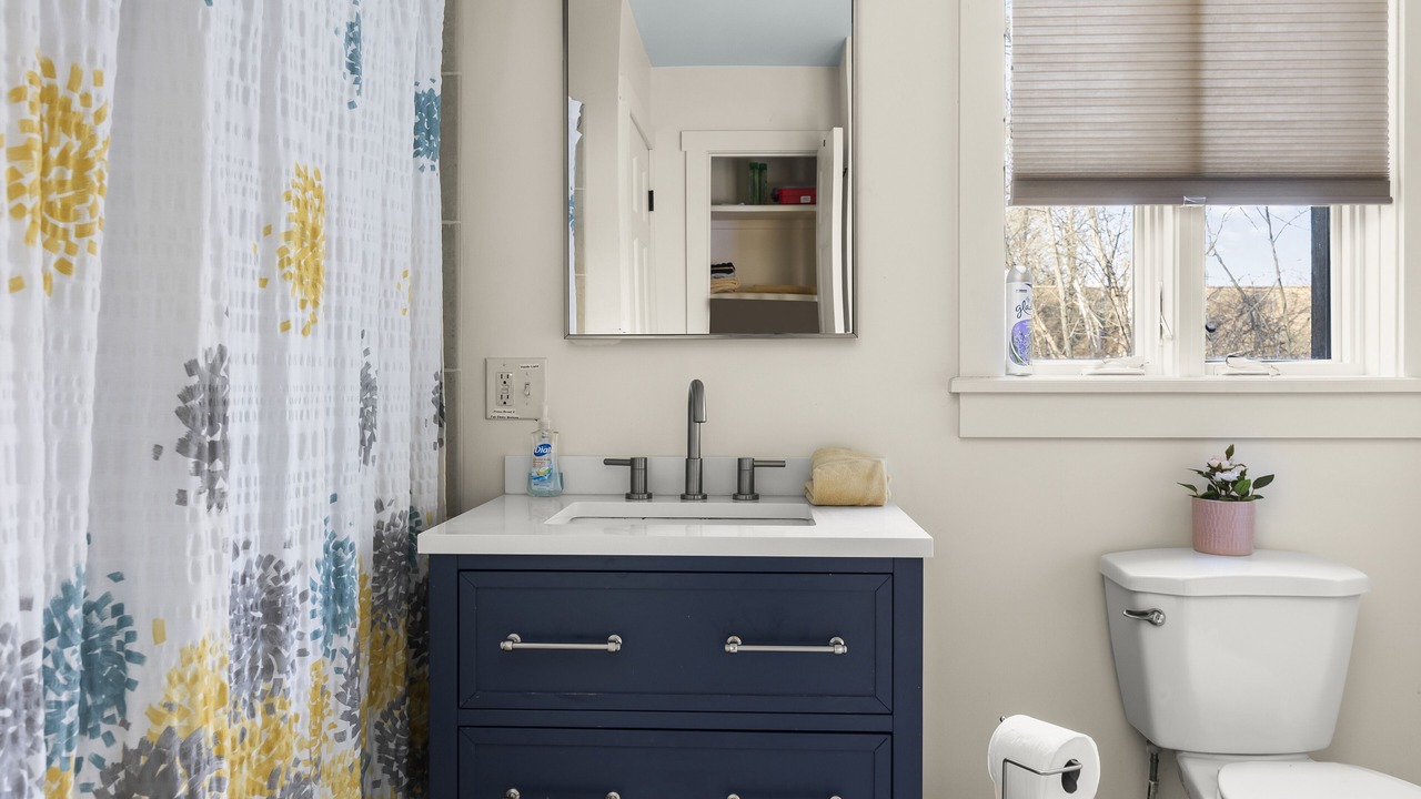 Photo of Bathroom in Jefferson Heights