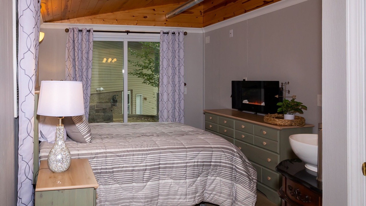 Photo of Bedroom in Osage Beach