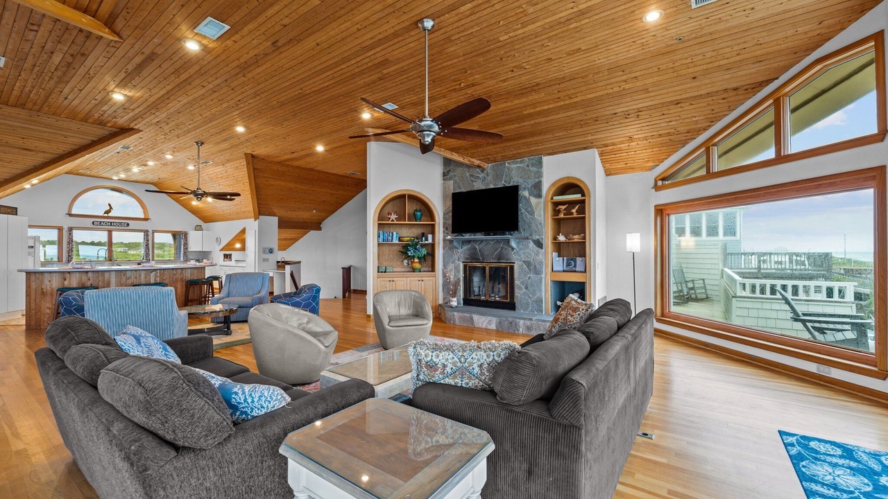 Photo of Livingroom in Southern Shores