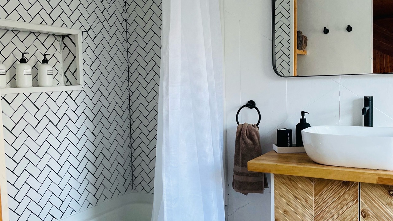 Photo of Bathroom in Smallwood