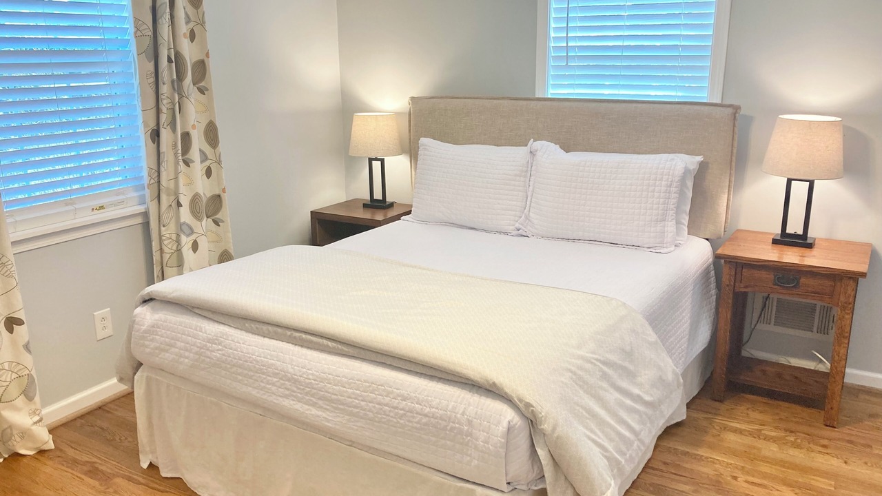 Photo of Bedroom in Forest Park