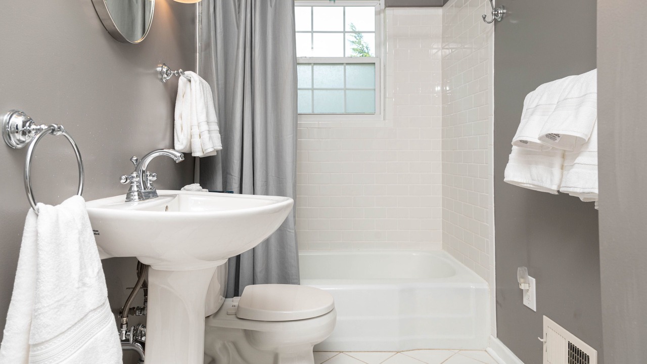 Photo of Bathroom in Forest Park