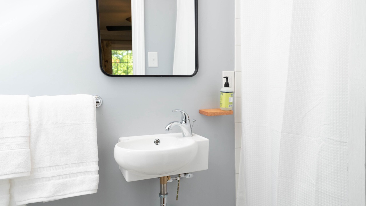 Photo of Bathroom in Forest Park