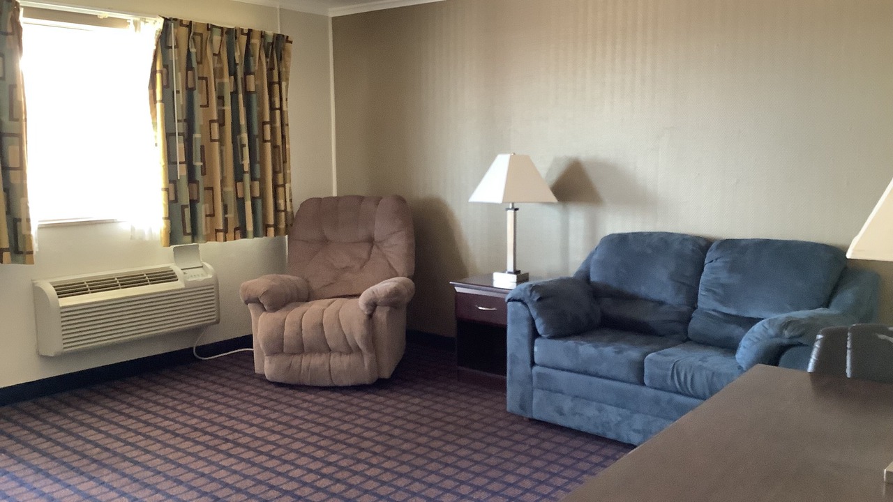 Photo of Livingroom in Dodge City