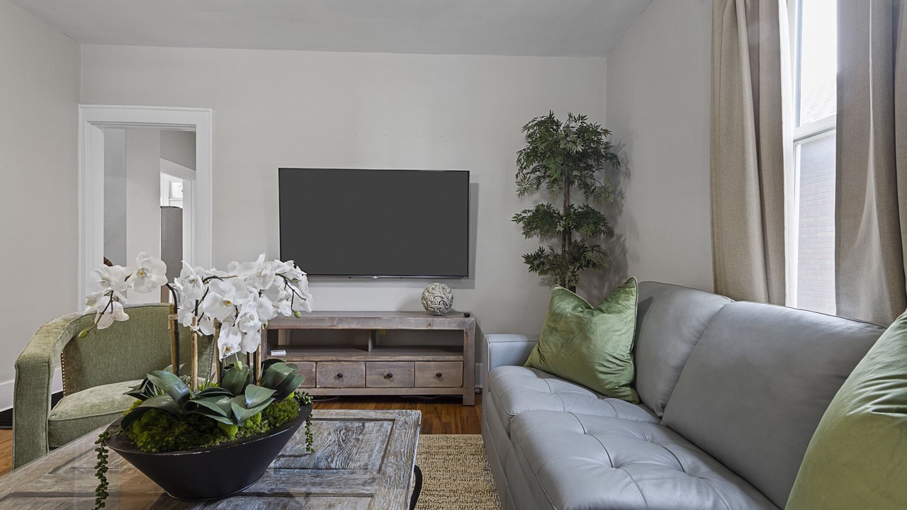 Photo of Livingroom in St. Charles Historic District