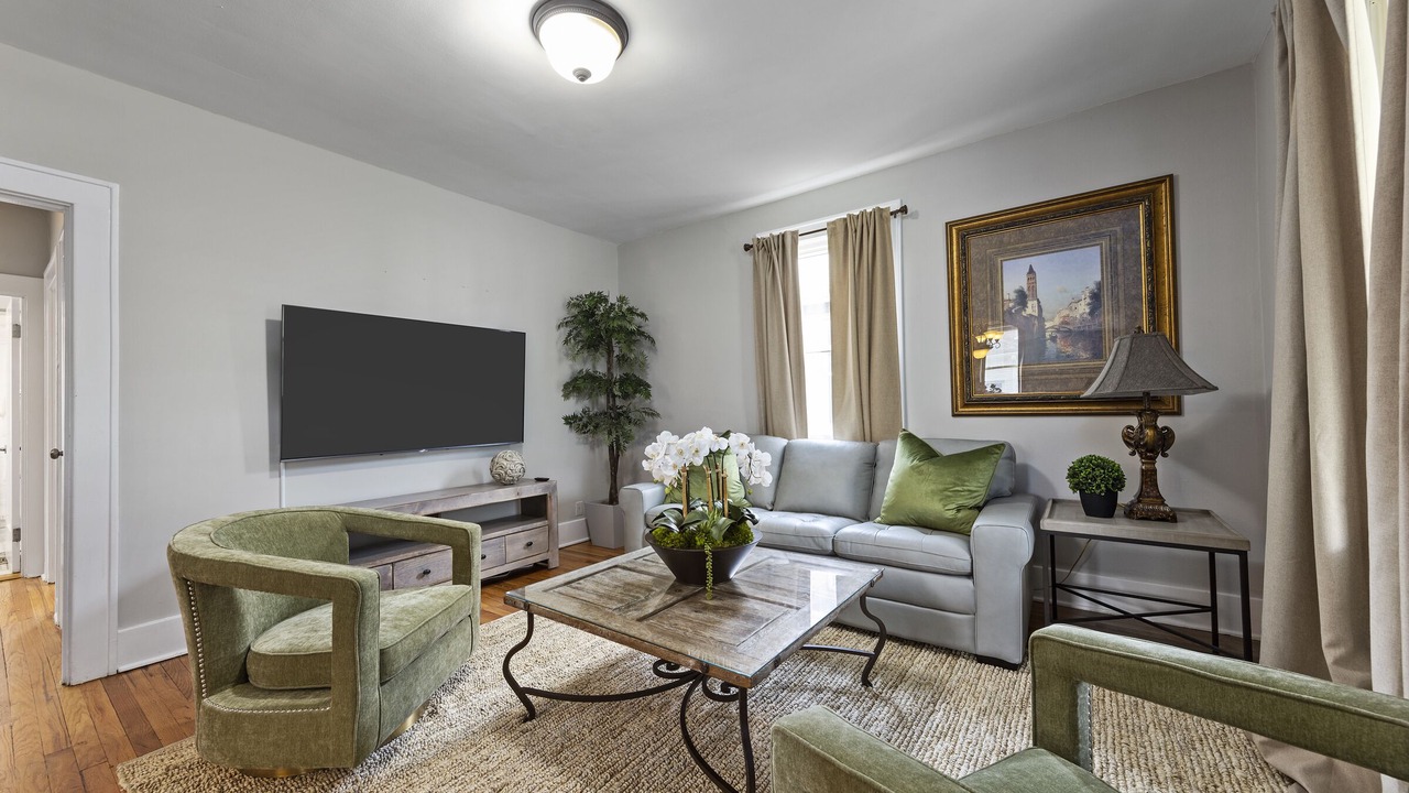 Photo of Livingroom in St. Charles Historic District