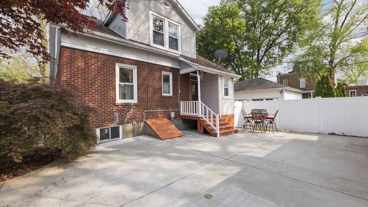 Photo of Outdoor in St. Charles Historic District