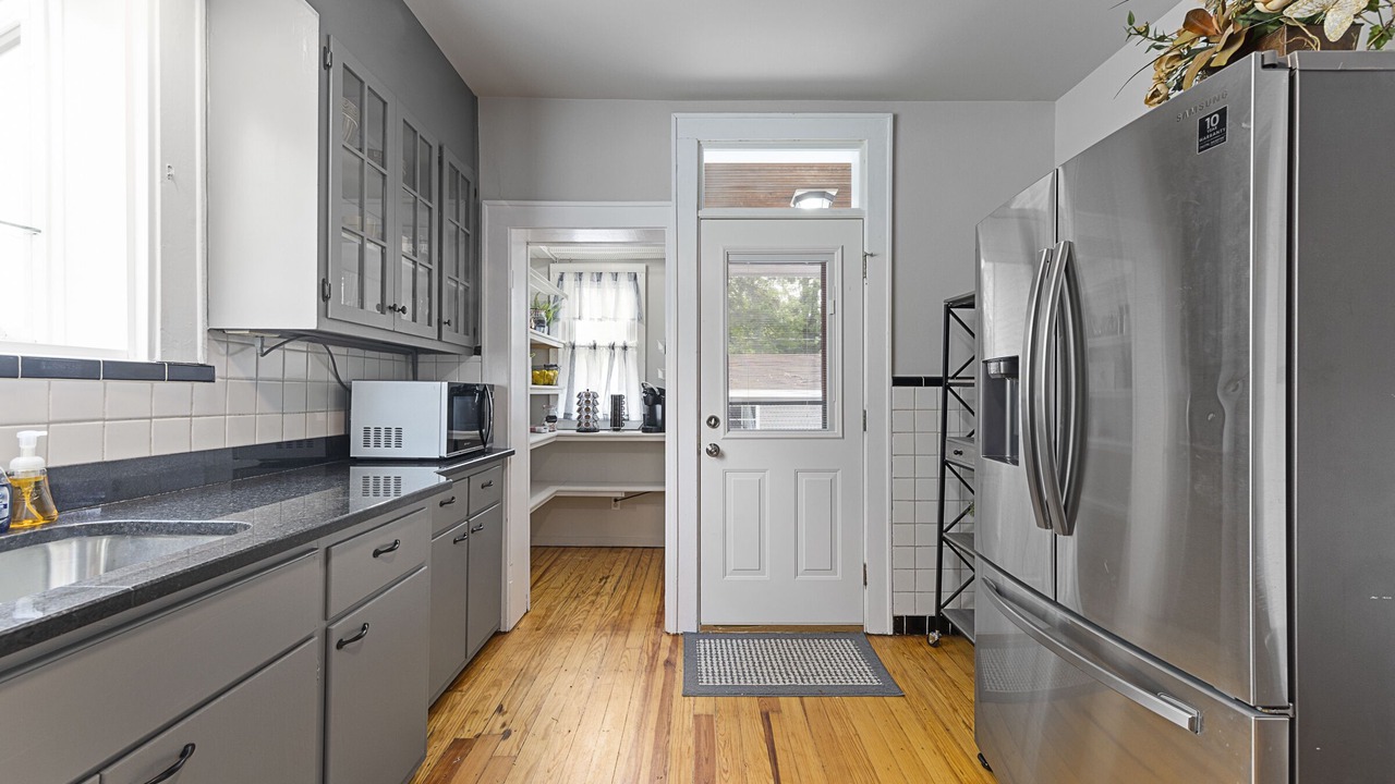 Photo of Kitchen in St. Charles Historic District