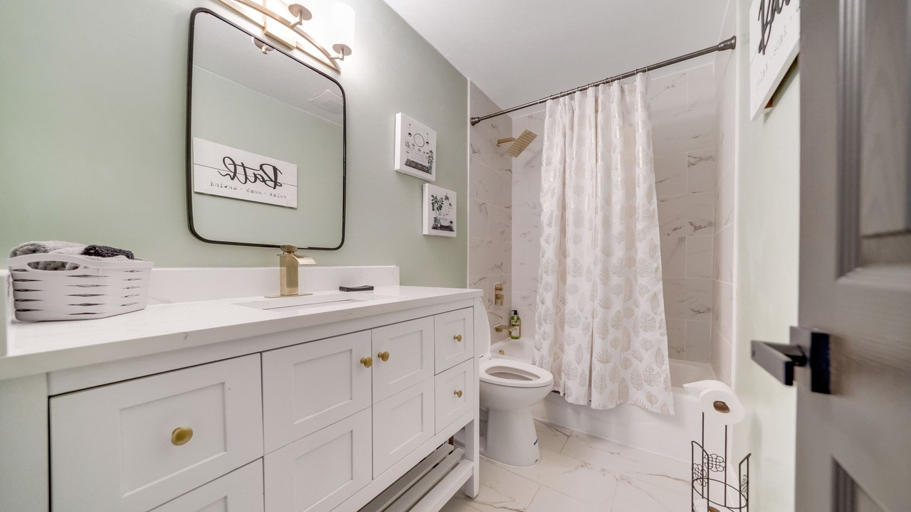 Photo of Bathroom in The Colony