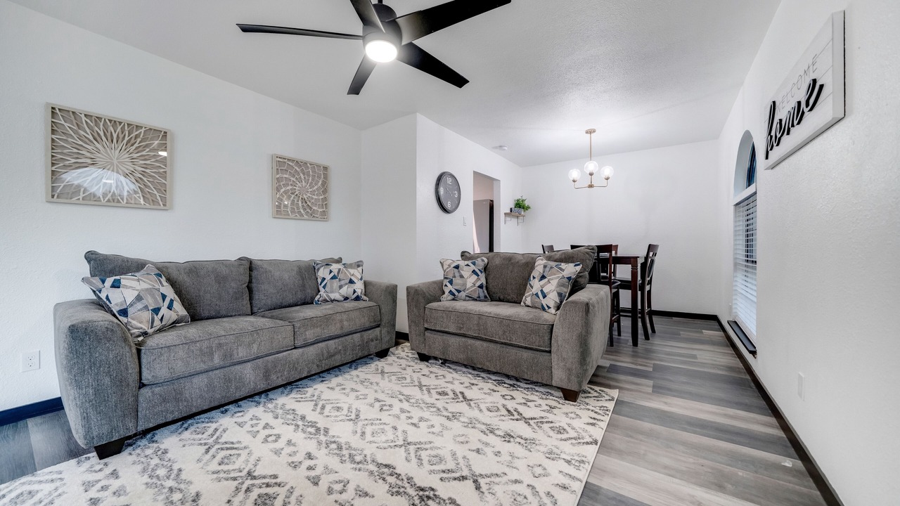 Photo of Livingroom in The Colony