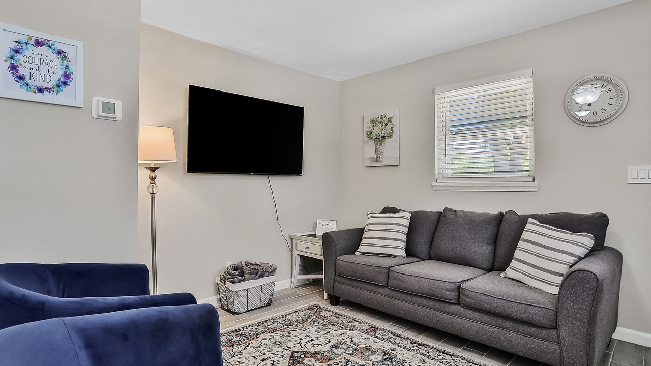 Photo of Livingroom in Orange Park