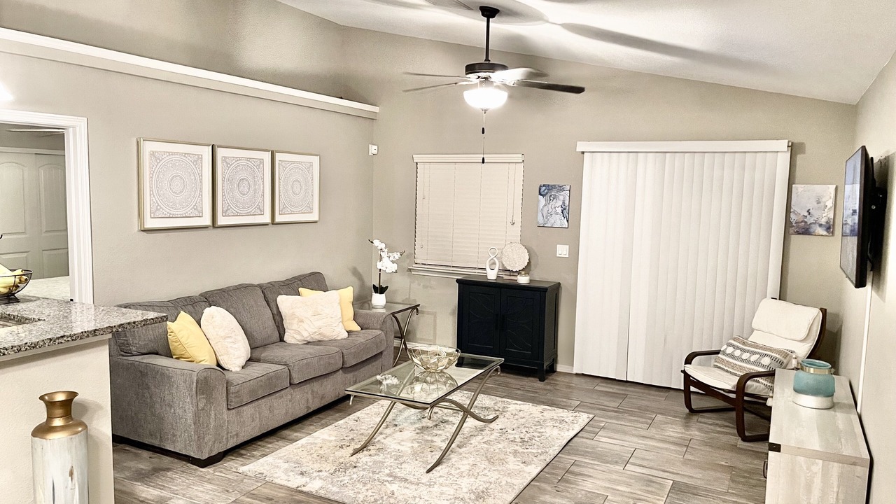 Photo of Livingroom in Biggs Field