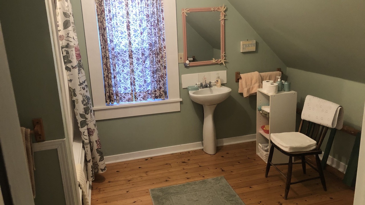 Photo of Bathroom in Northwest Cove