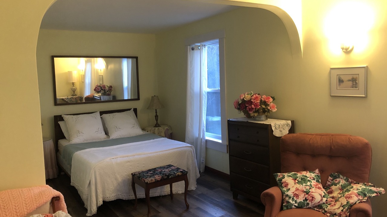Photo of Bedroom in Northwest Cove