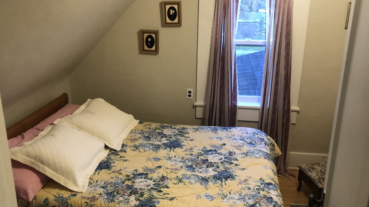 Photo of Bedroom in Northwest Cove