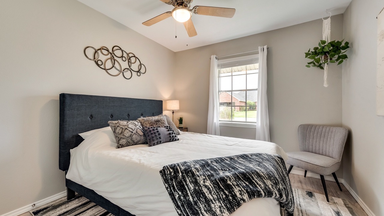 Photo of Bedroom in Heath