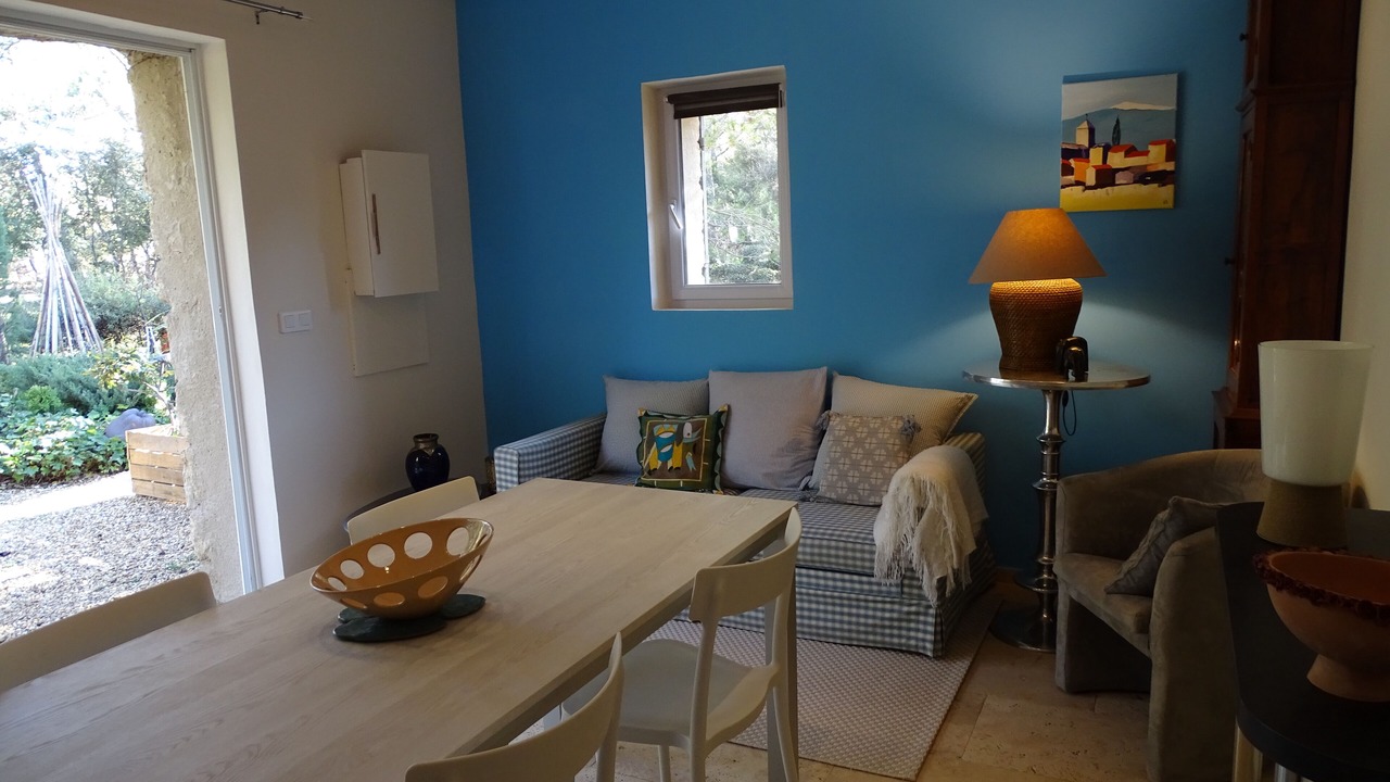 Photo of Others in Murs