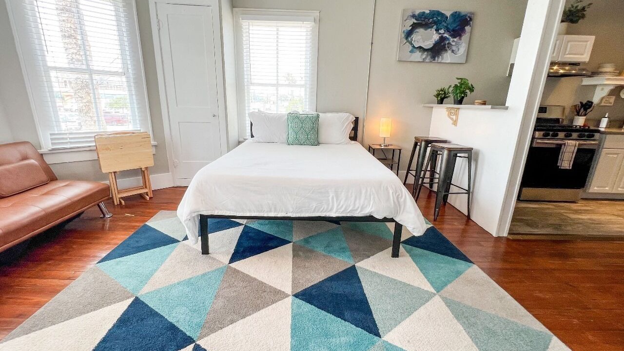 Photo of Bedroom in Central City