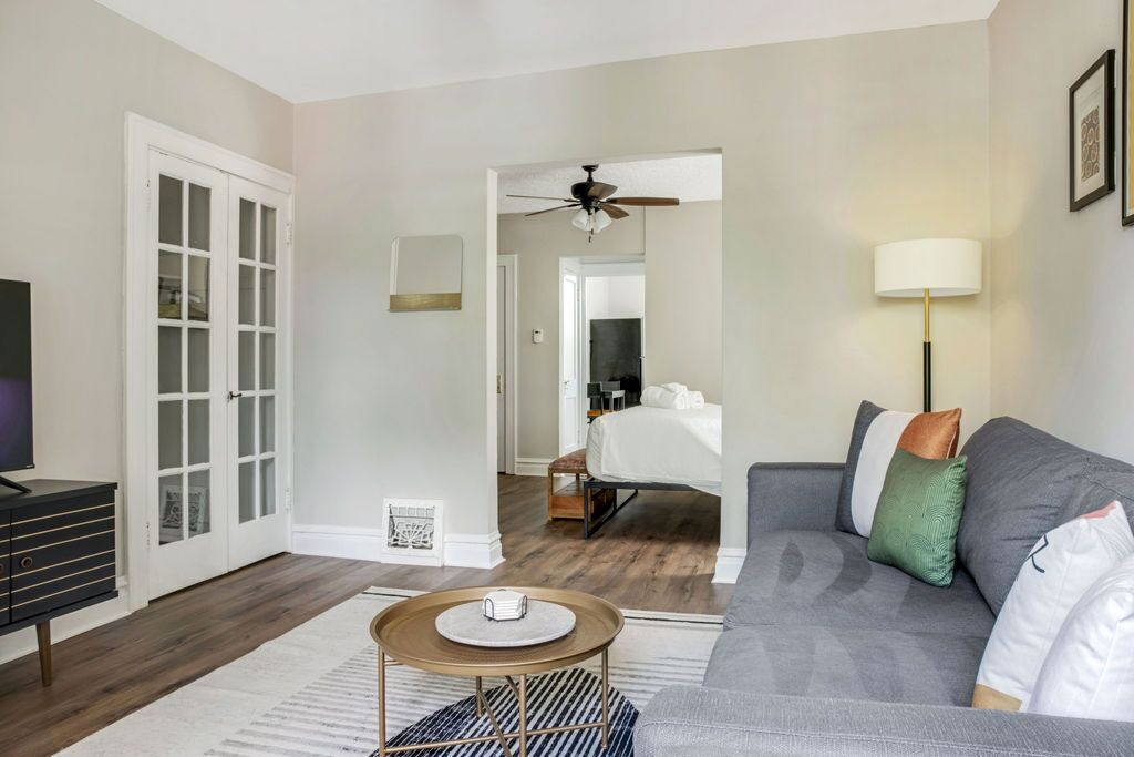 Photo of Livingroom in St. Louis