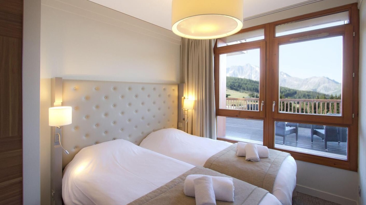 Photo of Bedroom in Arc-1800