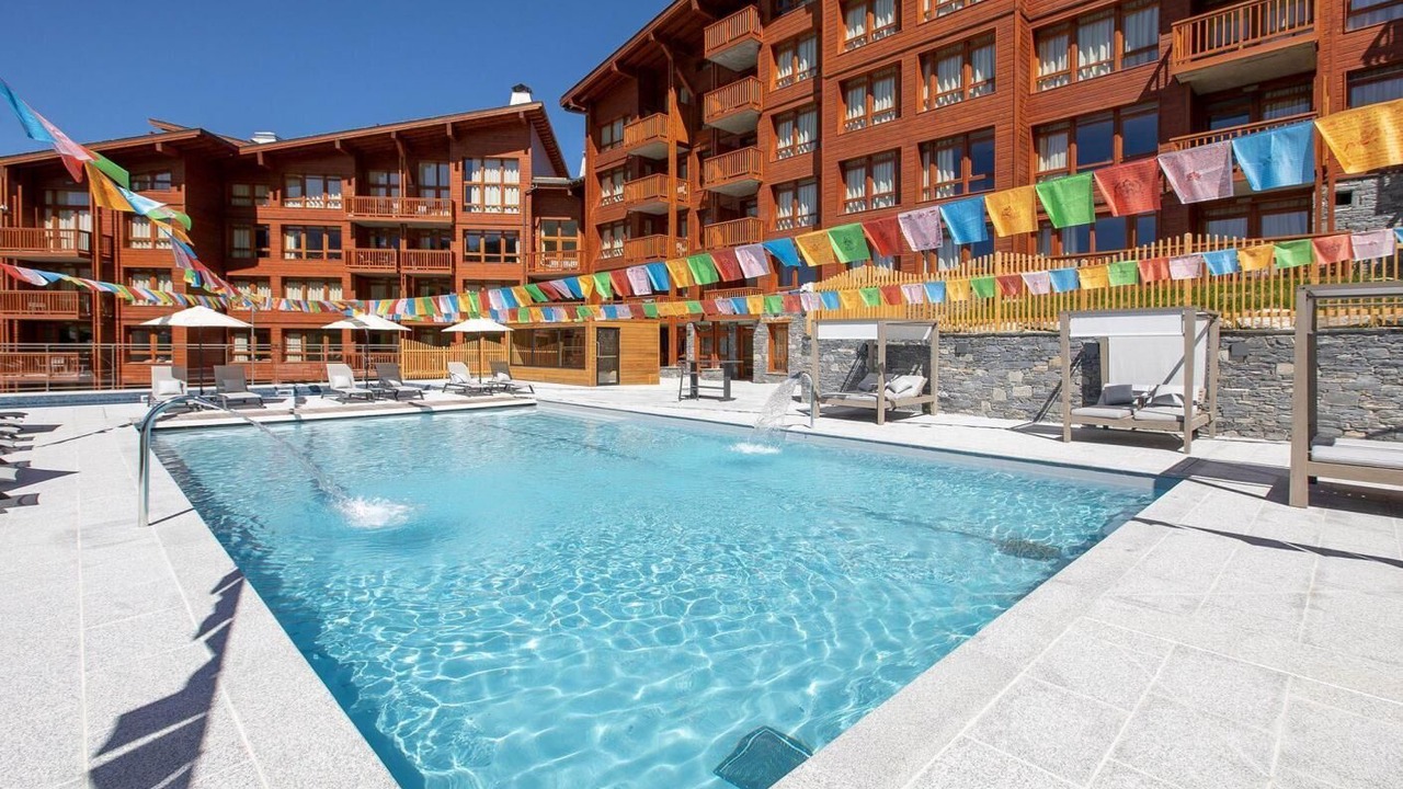 Photo of Outdoor in Arc-1800