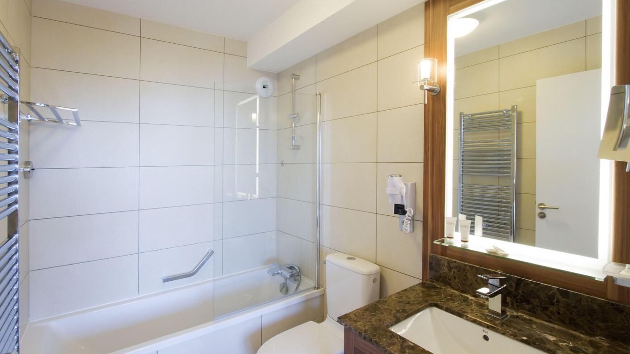 Photo of Bathroom in Arc-1800