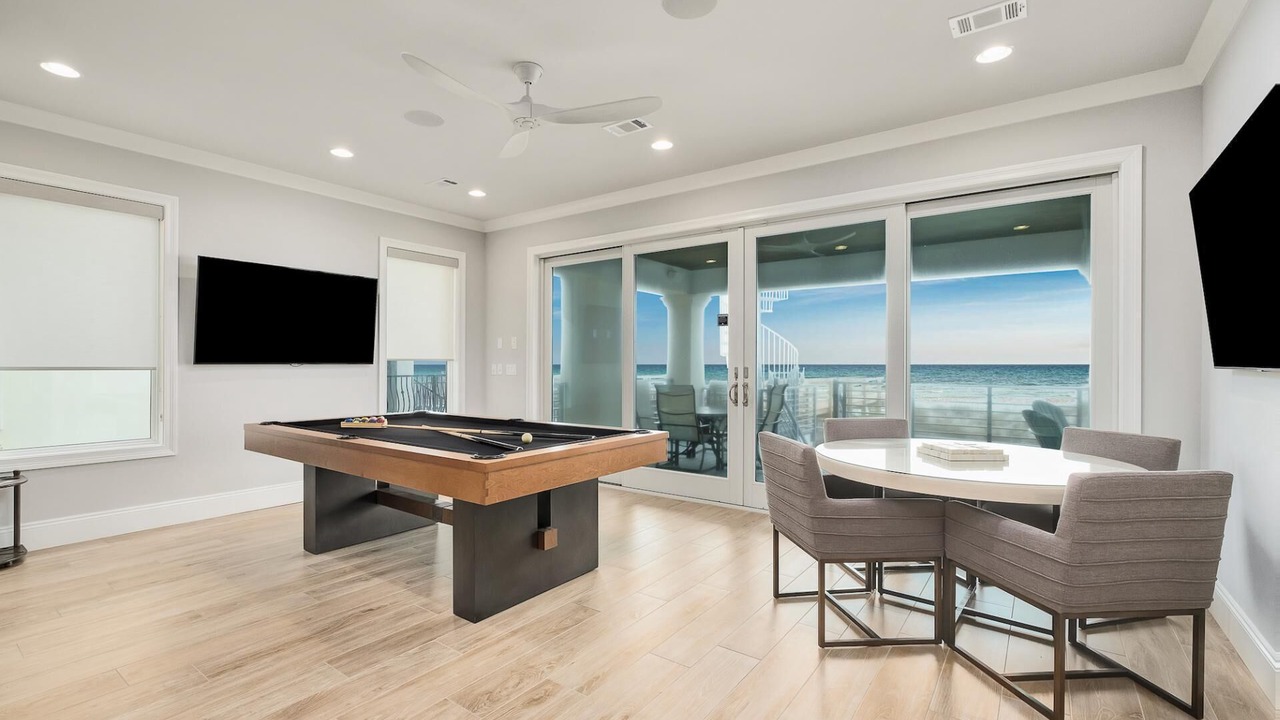 Photo of Bedroom in Miramar Beach