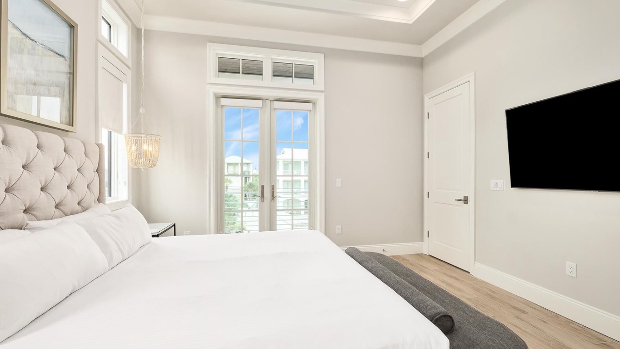 Photo of Bedroom in Miramar Beach