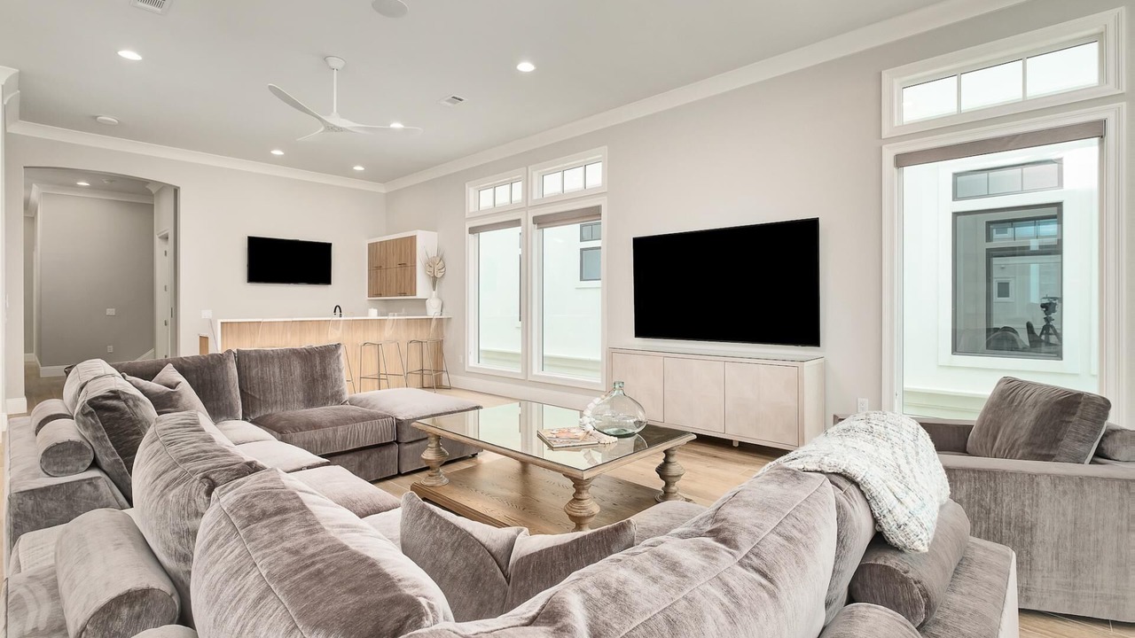Photo of Livingroom in Miramar Beach
