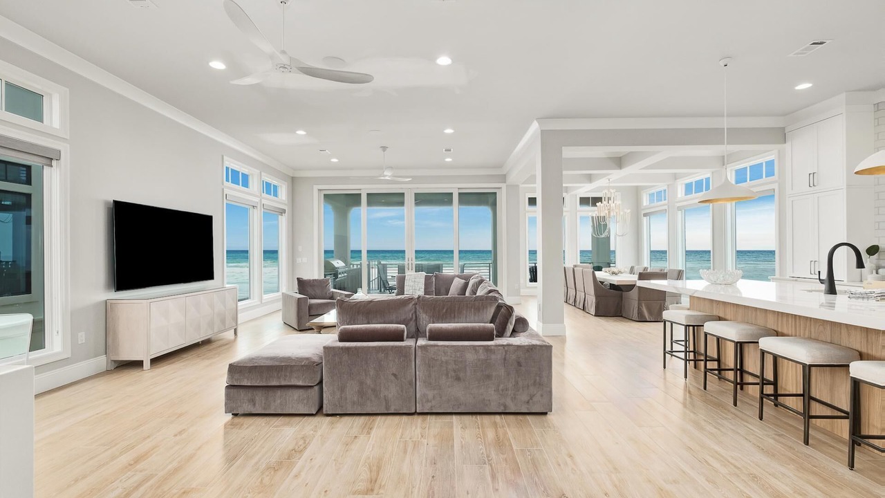 Photo of Livingroom in Miramar Beach