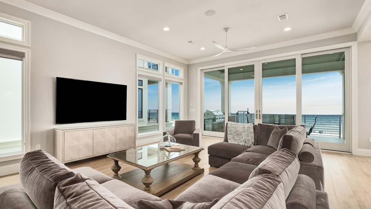 Photo of Livingroom in Miramar Beach
