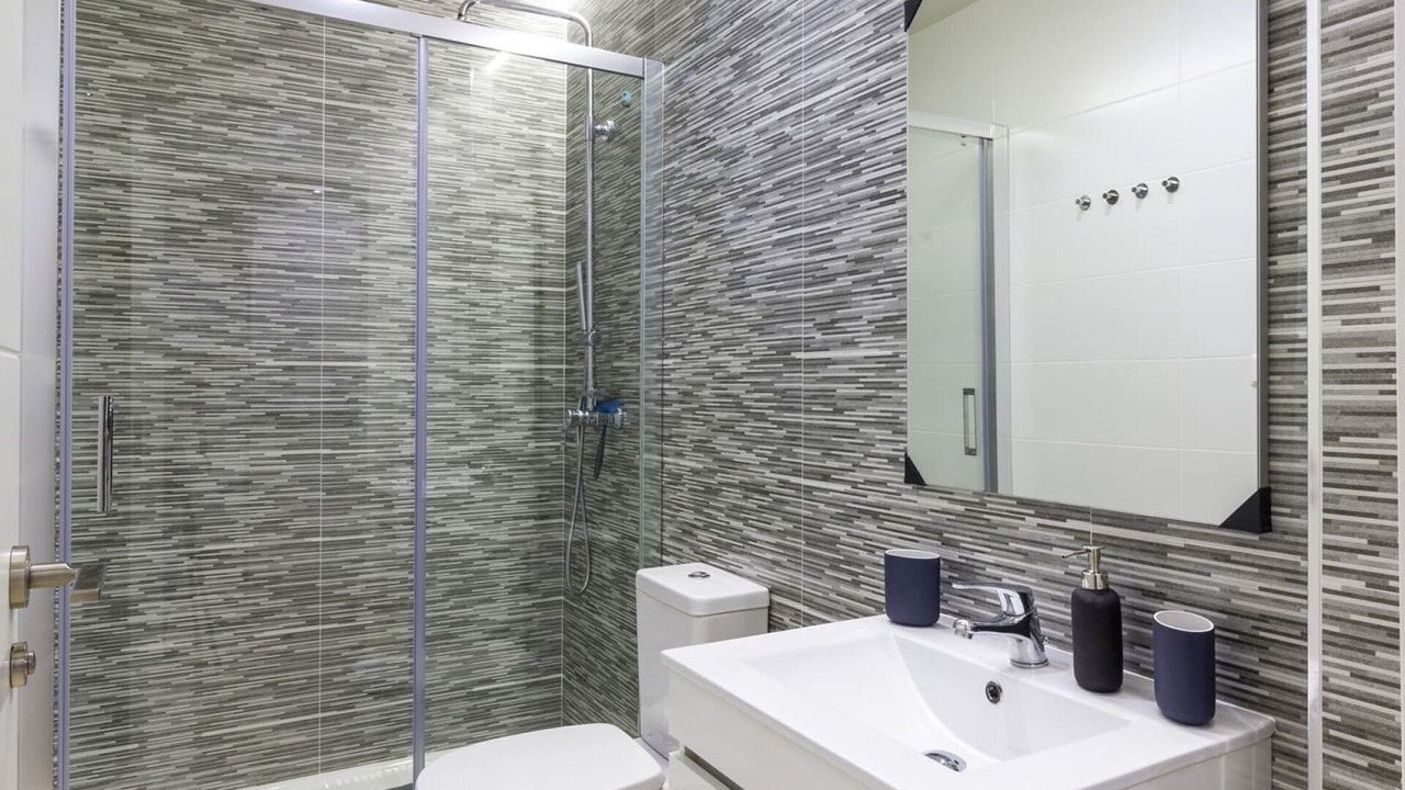 Photo of Bathroom in La Florida