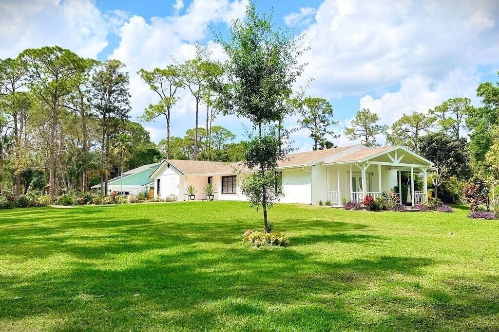 Photo of Outdoor in Jupiter Farms
