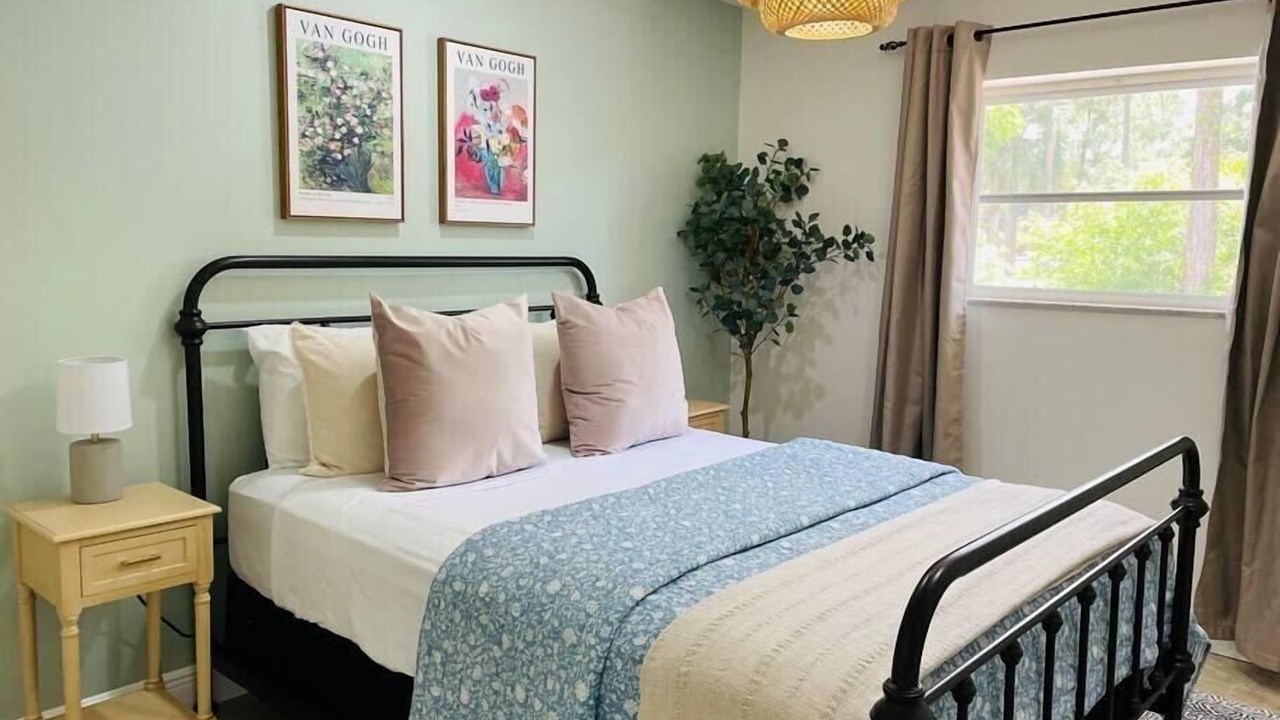 Photo of Bedroom in Jupiter Farms